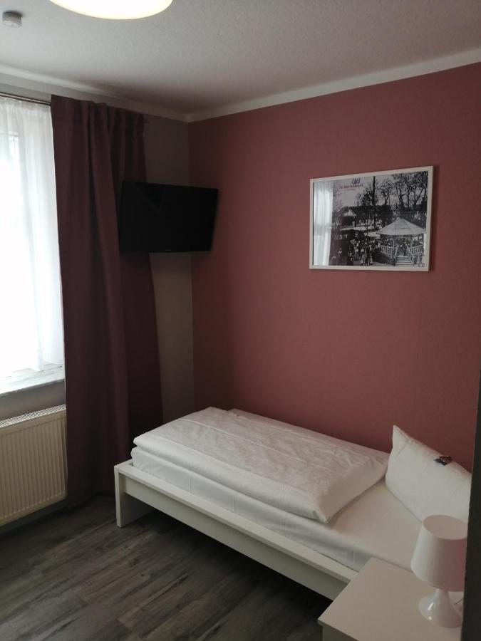 Hotel Altes Badehaus Bad Dürrenberg Esterno foto